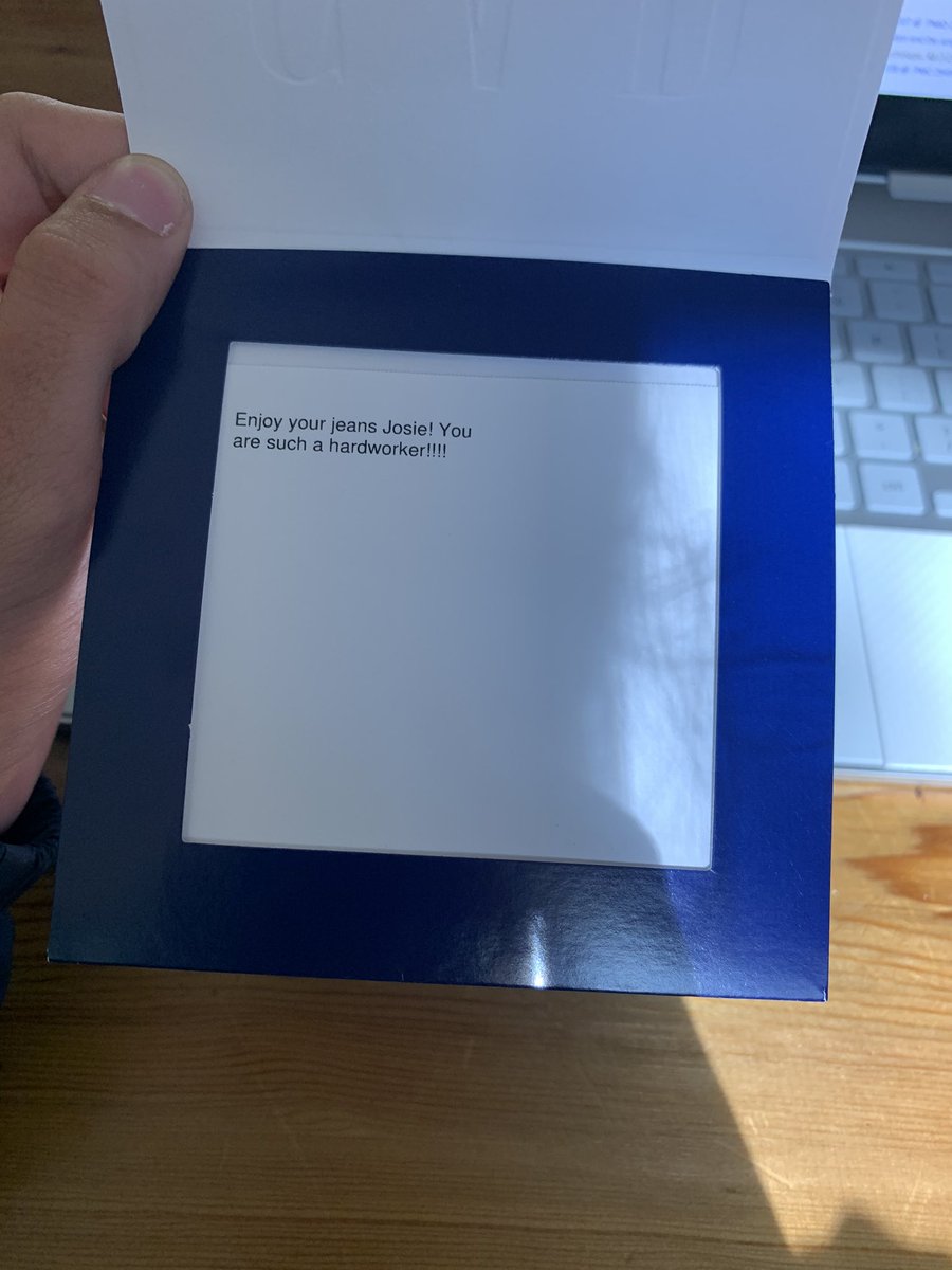 Jose bought himself a couple pairs of jeans and left himself a note 🙃