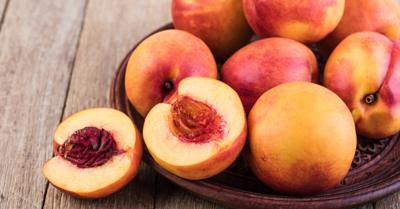 redtorok's tweet image. From a twist on a caprese salad to a fabulous pizza topping, we're using peaches in new and inspired ways. Once the warm weather arrives, that means longer and lighter days, trips to the beach, backyard barbecues-and an abundance of keepingyouinformed.info/trendspottr/ho…