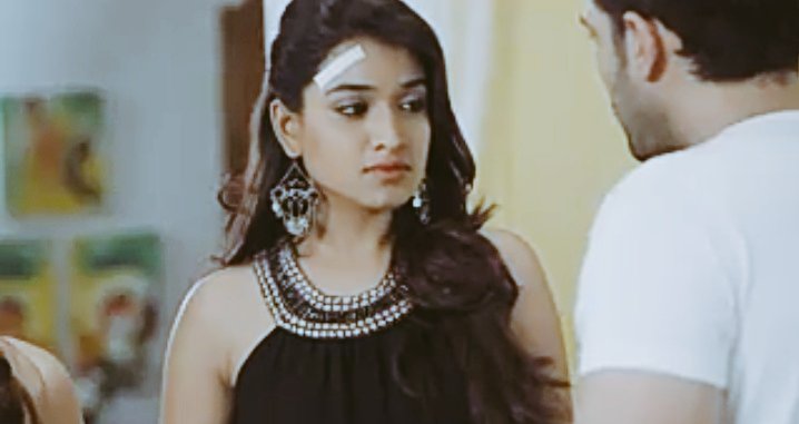 Radhika was so pretty in this black dress Who cares abt tht Saral  #MonicaSehgal