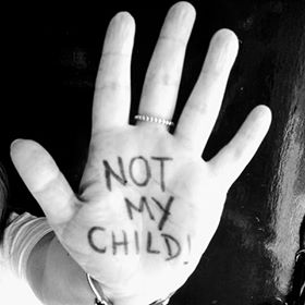 TheBints's tweet image. Solidarity with parents standing with school workers and teachers and demand to see "the science"

Release accurate up to date numbers from test trace isolate cold centres

#JuneTooSoon