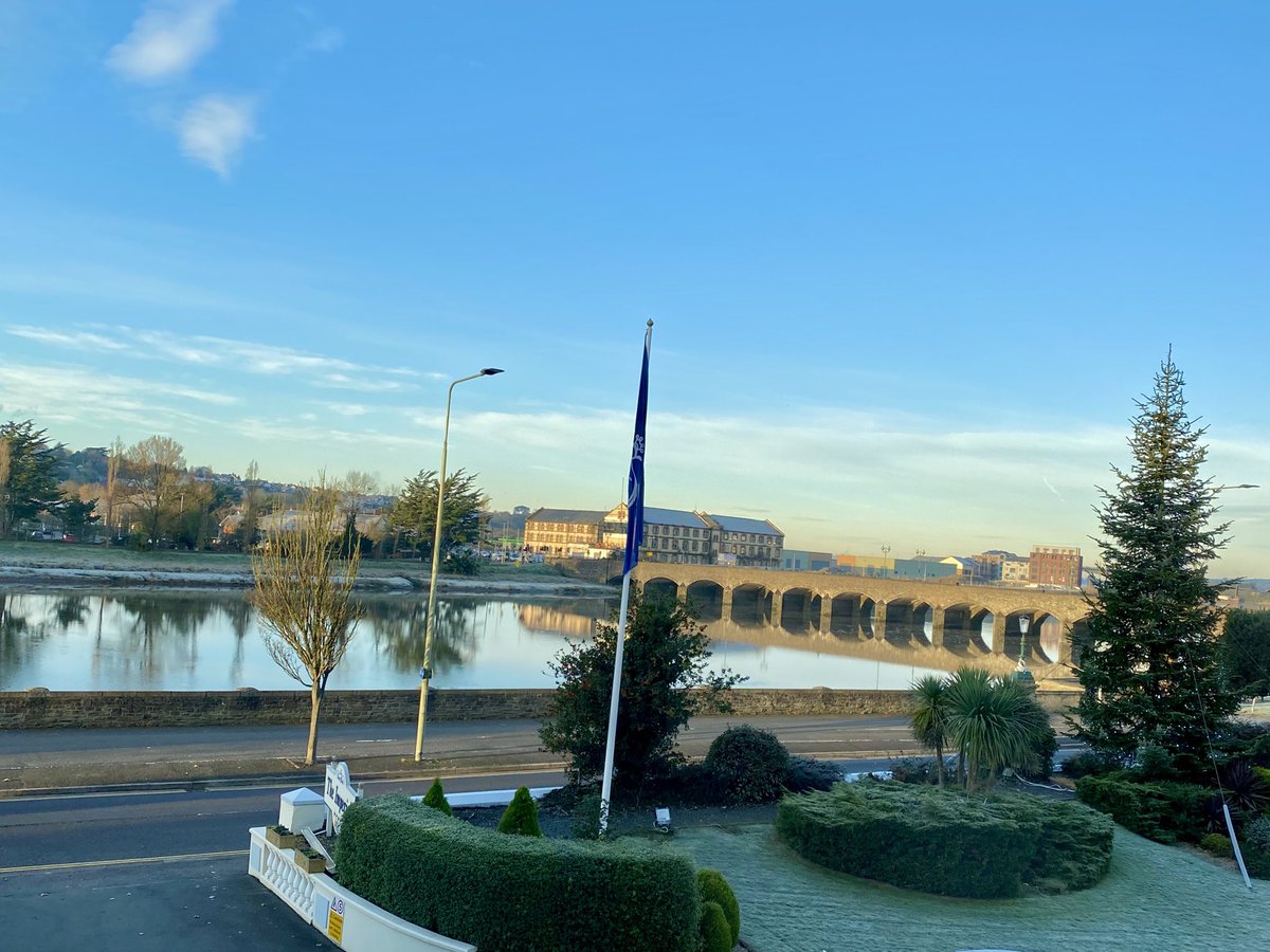 matthewBREND's tweet image. Closure of the #Barnstaple long bridge will have a negative impact on those that need it most - our Indy shops, cafes, restaurants etc. We @BarnstapleTC put forward a sensible proposal that’s seemingly been ignored! Very disappointed, as are many living &amp;amp; working here!