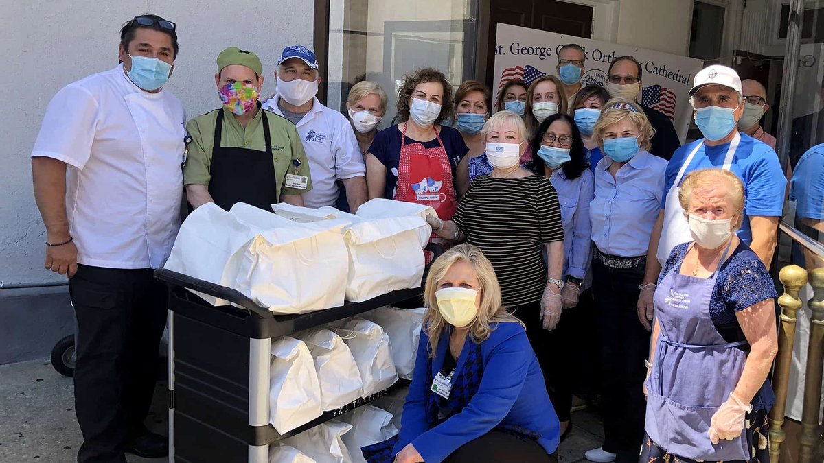 cosmosphilly's tweet photo. The parish council and Philoptochos Society  “Ai Myrophoroi” of St. George Greek Orthodox Cathedral in Philadelphia joined forces to give back to their community, specifically to the Healthcare Workers of Pennsylvania Hospital. https://t.co/rv3r1B3VFd https://t.co/AUKy2i6mu1