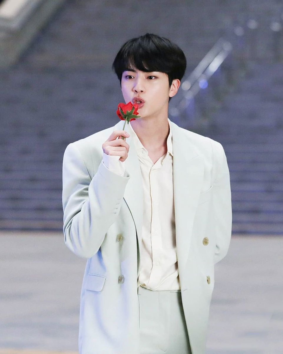 jingallery's tweet photo. #JIN https://t.co/o10bfmRiEe