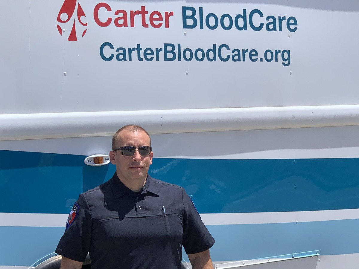 Joshua_PD's tweet photo. Carter Blood Care is at Brookshire with JPD Sgt Smith.  Taking donations until 5p please drop by, it is today only. https://t.co/13mpZeXCnS