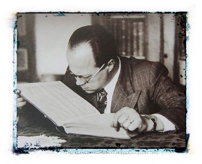 AR_AKINCI's tweet photo. "Münzevi bir fikir işçisi" ve "kendi semasının yıldızı" olan Cemil Meriç'in vefat yıldönümü.

Katışıksız ve yakıcı hakikatin samimi taliplisi gerçek bir entellektüel, kimseyi memnun etme çabası gütmeyen diri bir vicdan, fikir ve gayreti unutulmayacak çilekeş bir rehber... https://t.co/maTE1RHp7O