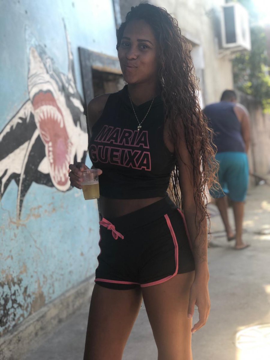 SilvaThaw's tweet photo. To na minha melhor fase🤩
#SigoIntacta😘 #Sabadoou💃 https://t.co/peJ8hfU90q