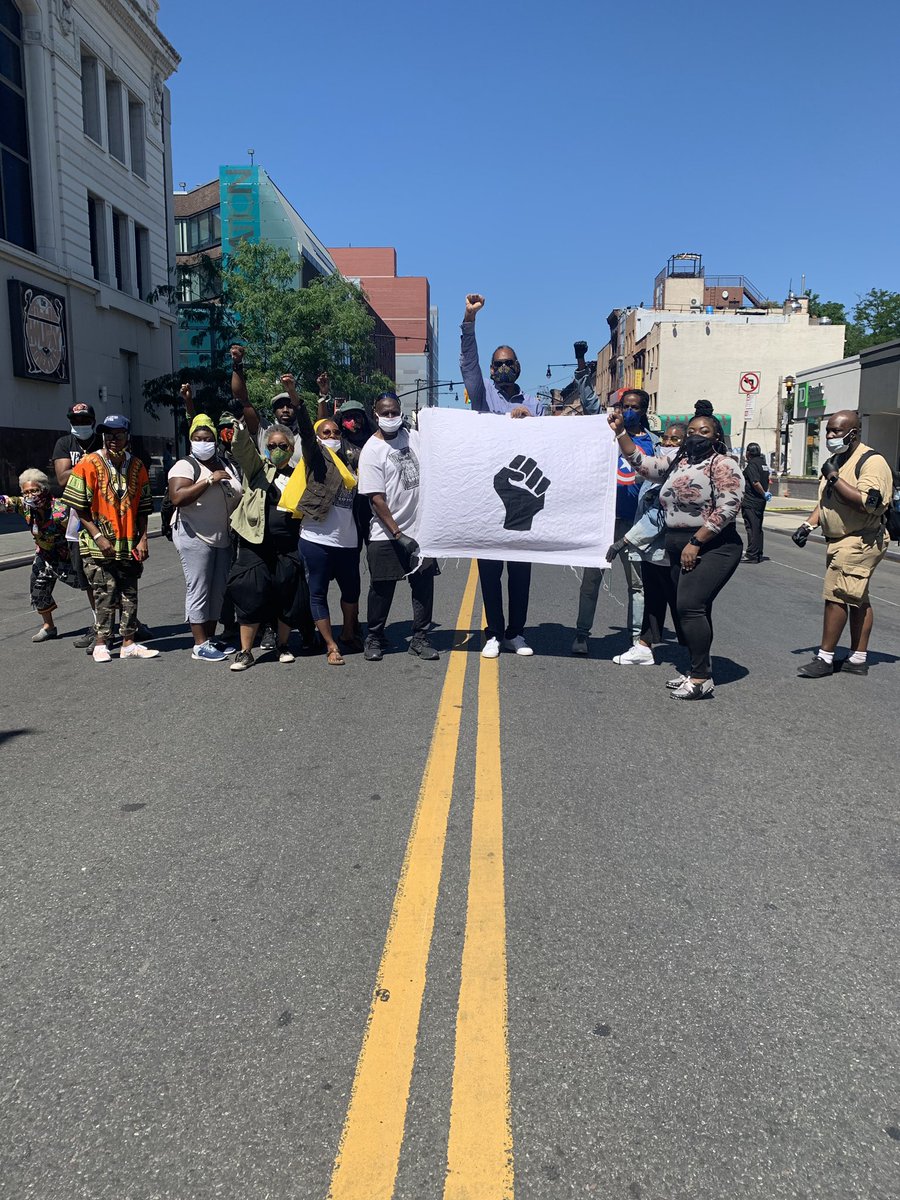 rc4bk's tweet photo. #BlackLivesMatter thanks to partners @bholidaytheatre #RestorationART artist #DawudWest &amp; all joining us today @SpikeLeeJoint @TheRevAl @NewYorkStateAG @nycpa @tremaine4ny @AMBichotte @BrooklynDA #AnnetteRobinson #HenryButler #BedStuy #CrownHeights #BK https://t.co/Lfel0gcw9L