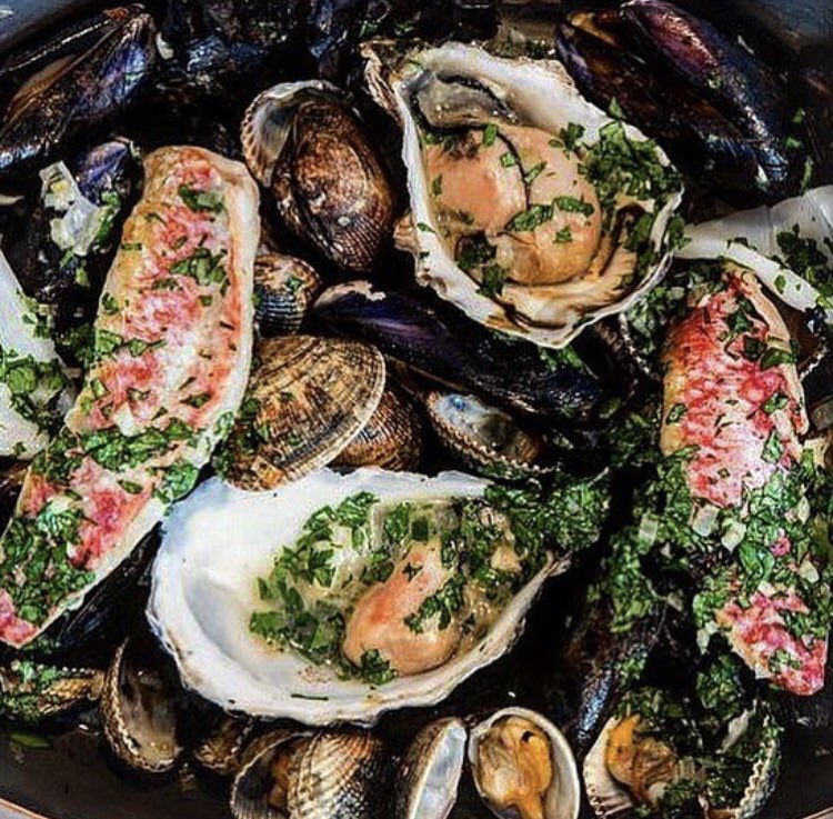 We are exploring a reduced menu in Schpoons &amp; Forx for an intial period when we reopen the doors 

However after going through menus past and present I reminded myself of two of my favourites 

I think this will have you salivating !

 #hospitalityservice #hospitality #hotel