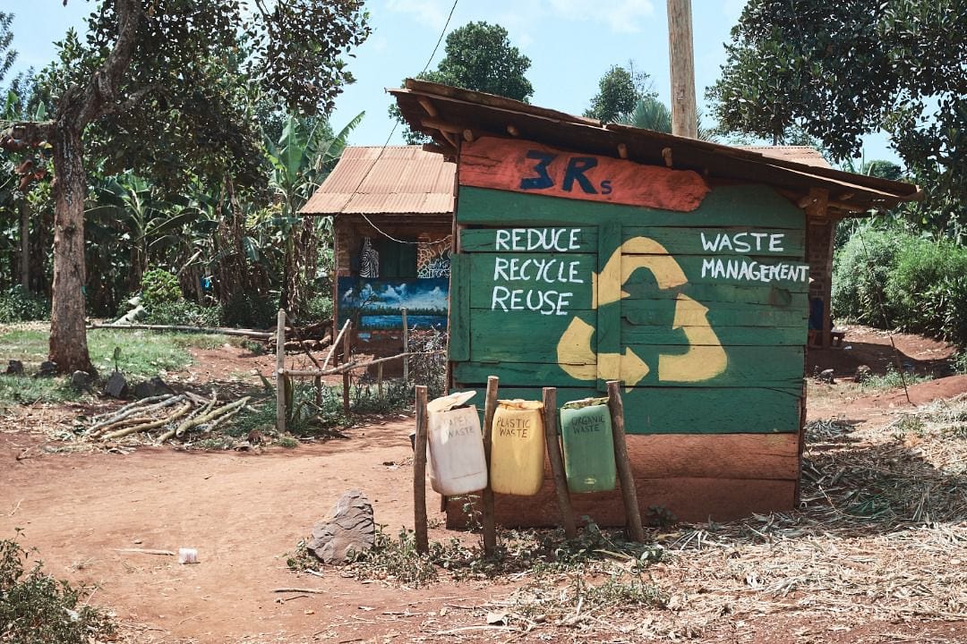 Dovetreesafaris's tweet photo. Travel clean, health and safe.
Be mindful & conservative of your physical environment while on your Safari.
Photo by📸 @PeltierPhoto
#travelagain #cleanevironment #environment #Travel #travelphotography #visituganda🇺🇬 https://t.co/sQ7chOWGPj
