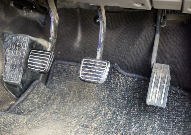 calgarys_mobile's tweet photo. Do your carpets look like the second picture? We can help! Your carpets take a beating every day so they always need a little extra attention! Plus, you can add on extras like Heavy Duty Spot Remover for $20 OR a Shampoo and Spot Remover for $50! 
#yyc #calgary #yycbased https://t.co/2mv609rAyt