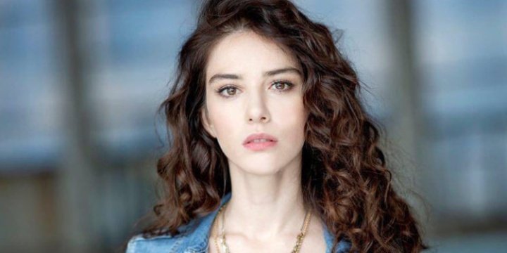 Özge Güreli destekliyorum herkesi bekliyorumm
Gören herkes bir ment atabilir mi #oezgeguerel #özgegurel