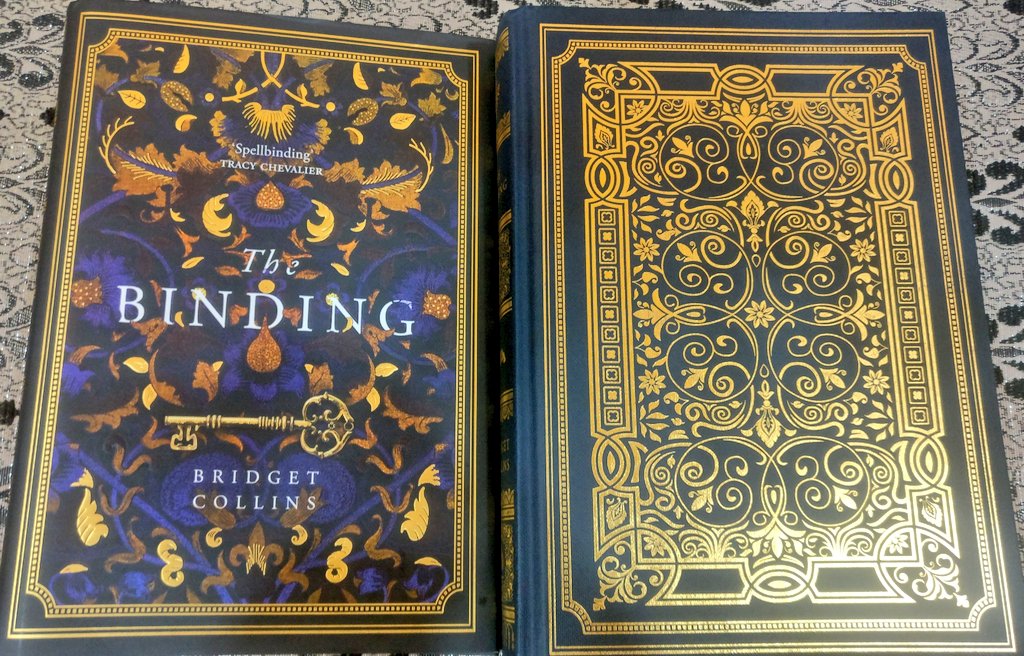Most beautiful hardcover that I own 💕
#thebinding #bridgetcollins