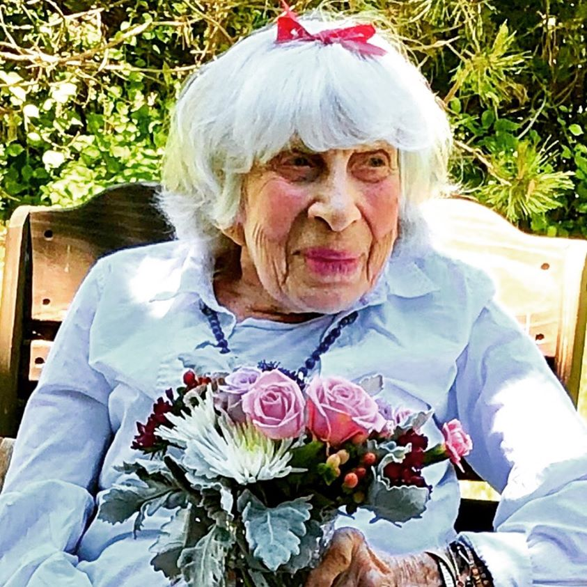 BookedSolidVAC's tweet photo. Wee Forest Folk @weeforestfolk
HaPpY 101st BiRtHdAy, Annette! We love you and all the Wee Forest Folk you’ve created over the years! 🐭💕🎂 #happybirthday #101years #mouseminiatures #miniatures #ourfounder #weloveyou #weeforestfolk https://t.co/hHf6BssHCC