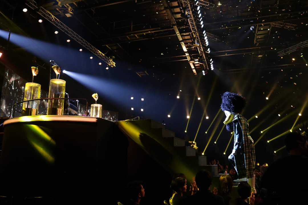 Properganda9's tweet photo. Overwhelming moments. Overwhelmed with love and triumph. Love you #หน้ากากเป็ดน้อย
#Throwback 2 years ago.
ยินดีกับแชมป์ #TheMaskSinger #หน้ากากนักร้อง4
#themasksinger4
#NONTTANONT #nontfam https://t.co/sJHxwoGIPX