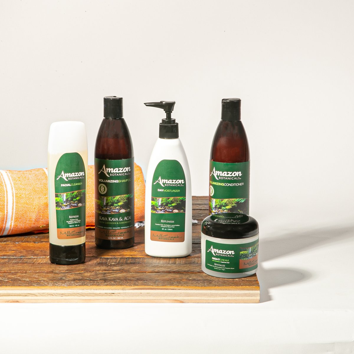 Has your hair been feeling dry and dull? Our Amazon Botanicals line is the perfect way to provide your hair with a little extra moisture throughout the day. Shop the whole line by heading to our website > bit.ly/3b5NY1z. 💚