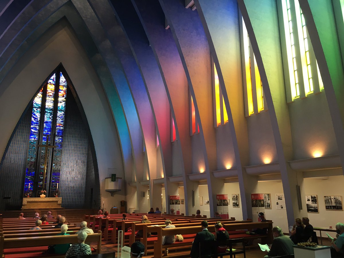 NiccoloTribolo's tweet photo. Heute war ich beim #Noonsong in der #Kirche am #Hohenzollernplatz. Eine Dame ergriff es so sehr, wie ich es grade vermeiden konnte: Nach so langer Abstinenz von #Livemusik ergab sie sich den Tränen.
BTW: Gutes Antiviruskonzept.
https://t.co/Ml92w7WzkT
https://t.co/geuWmDwkV9 https://t.co/W4QpqXcLOi