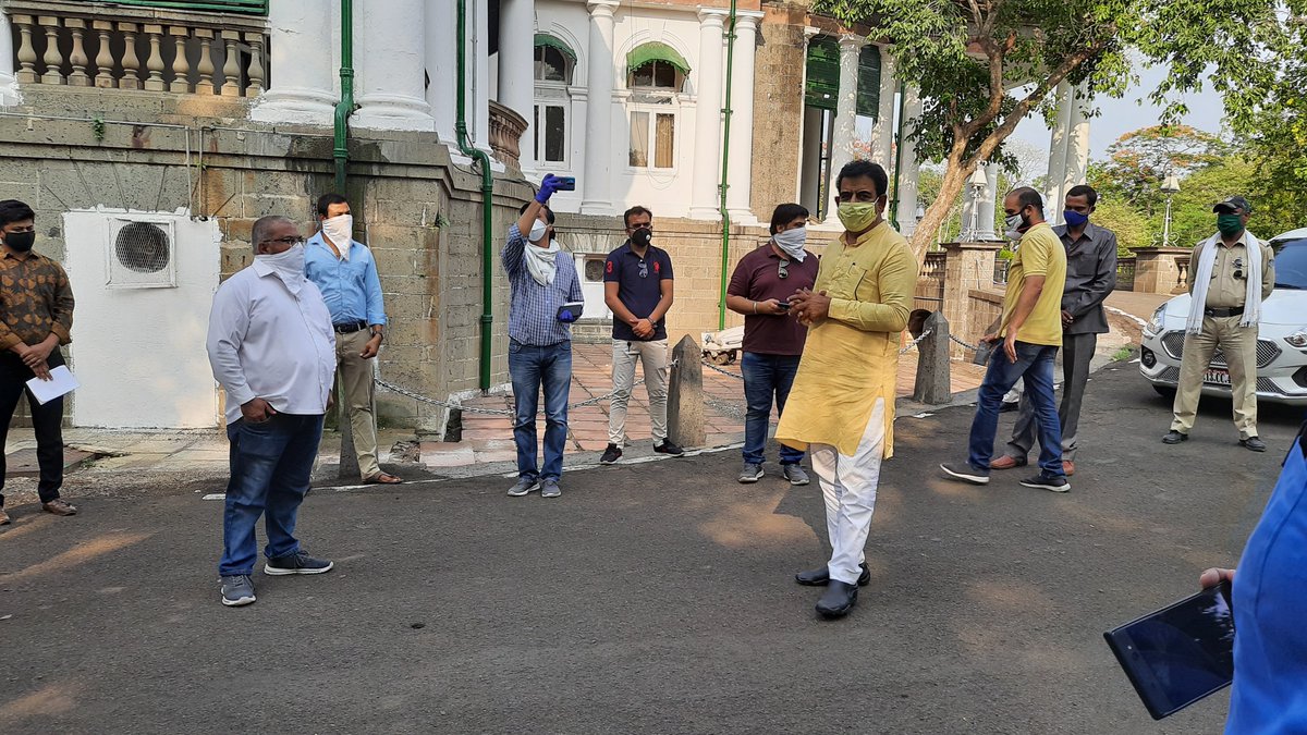 #NoSchoolNoFee 
<a href="/ChouhanShivraj/">Shivraj Singh Chouhan</a> <a href="/PMOIndia/">PMO India</a> <a href="/iShankarLalwani/">Shankar Lalwani - #IndoreAhead</a> <a href="/IndoreCollector/">Collector Indore</a> <a href="/ravishndtv/">ravish ndtv</a> <a href="/VinodDua7/">Vinod Dua</a> <a href="/ppbajpai/">punya prasun bajpai</a> <a href="/chanchalg1976/">Advocate Chanchal Gupta</a> <a href="/sachin191075/">Sachin Maheshwari</a> <a href="/ShivMishraa/">Shiv Mishra</a> @Sunilindoremp