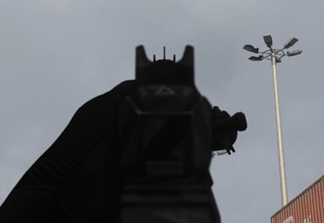 Azerrz's tweet photo. Can we all agree that these are the best iron sights in COD history? https://t.co/f4OZMdjqcp
