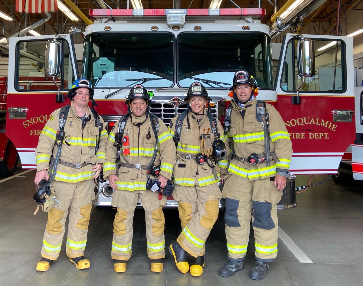 FerreriSports's tweet photo. It wasnโt the stairs of the Columbia Tower in Seattle but we hiked the Snoqualmie Parkway today for the #BigVirtualClimb #LLSFirefighterStairclimb Good to get something done and already looking forward to next year. @SnoqualmieFire https://t.co/czsfO9zTYY