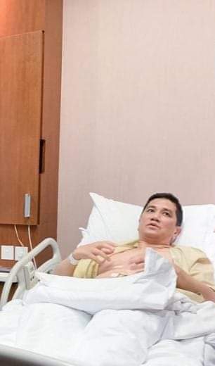 KubingR's tweet photo. Masuk hospital. Dengar ceta jatuh bilik air. Keguguran dah ada isi dua bulan...

@IbrahimMatIsa @AzminAli @n_izzah @fahmi_fadzil https://t.co/jY4Xjm33S9