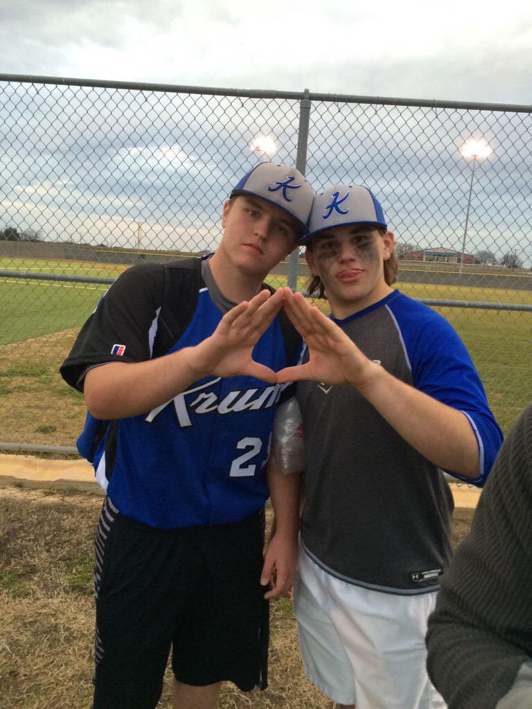 HiImPaul_21's tweet photo. Happy birthday to the OG @GrahamColten21 https://t.co/MwrUltP5VQ