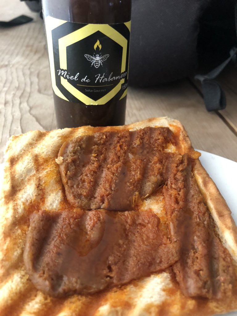 Sobrasada de <a href="/MaisonMx/">Maison de Famille</a> con miel de habanero de <a href="/CostaChiquila/">Conservas Costa Libre</a> 😋