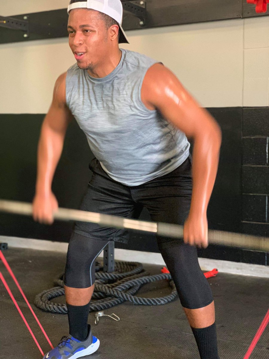WildcatKing50's tweet photo. Keep pushing Dame, they don't want to see you shine! https://t.co/uxJpvglO96