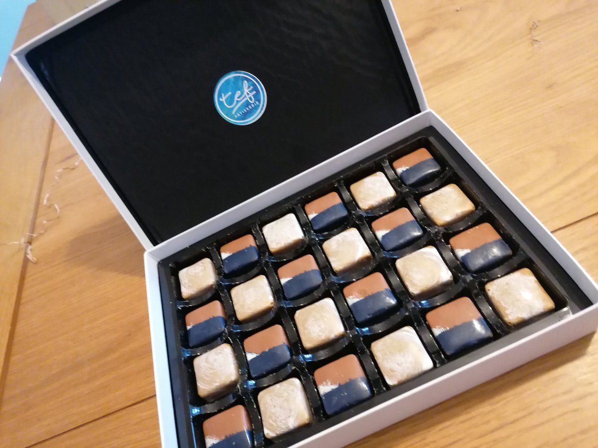 Richkinsmade's tweet photo. @Tef_Patisserie thanks for the chocolates they are fab and look stunning, we did a board to show them off, DM your address I'll send it up to say thanks... @thechefsforum thanks for hosting the quiz... Can't believe I won... #chocolate #boards https://t.co/aO5HwSVsaE