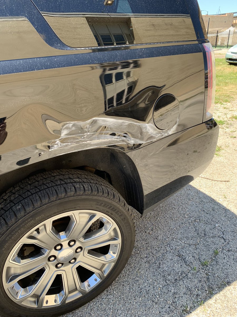 toddtdesigns's tweet photo. hey @amazon - you need to refresh your drivers - one of your trucks just hit my parked car and took off #amazon #car #delivery #hitandrun #parkedcar #chicago https://t.co/VDoPePb0hu