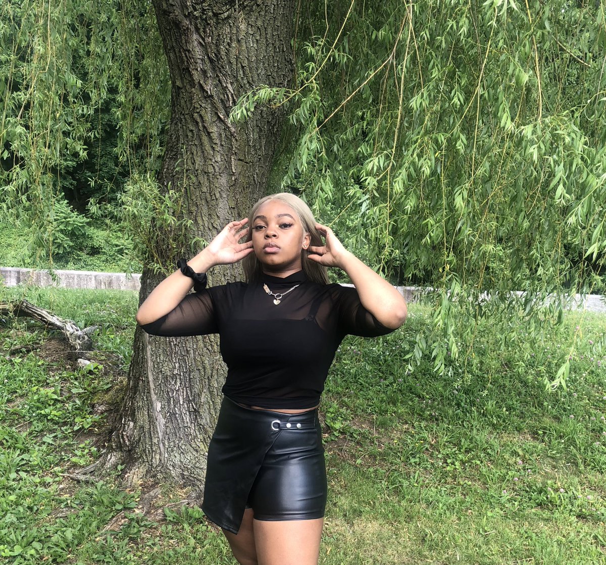 GiiannaJ's tweet photo. Twitter always gets a different set of photos than Instagram🤍 https://t.co/OvyXtHoOkr