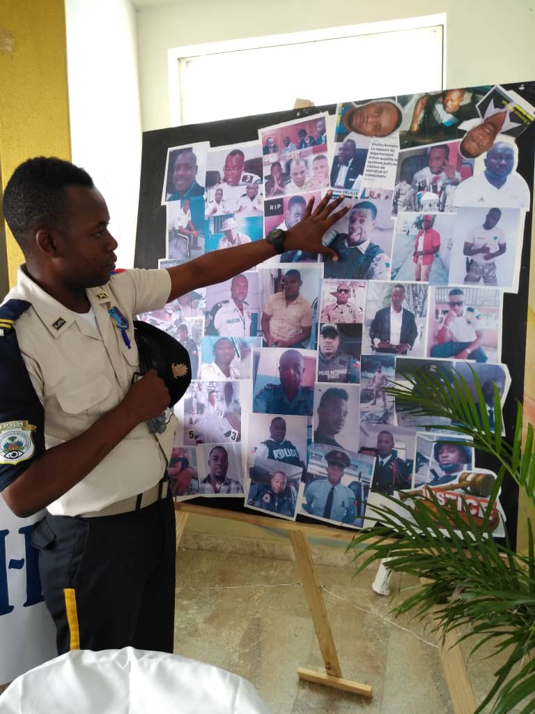 SPNH17's tweet photo. Le Syndicat de la Police Nationale d'Haïti ( SPNH-17) a organisé ce vendredi 12 Juin 2020, à l'occasion de la 25 ième année d'existence de la PNH une journée de réflexion autour du thème "25 années après, la PNH face aux défis de la modernité". https://t.co/GWfrCF8g8c