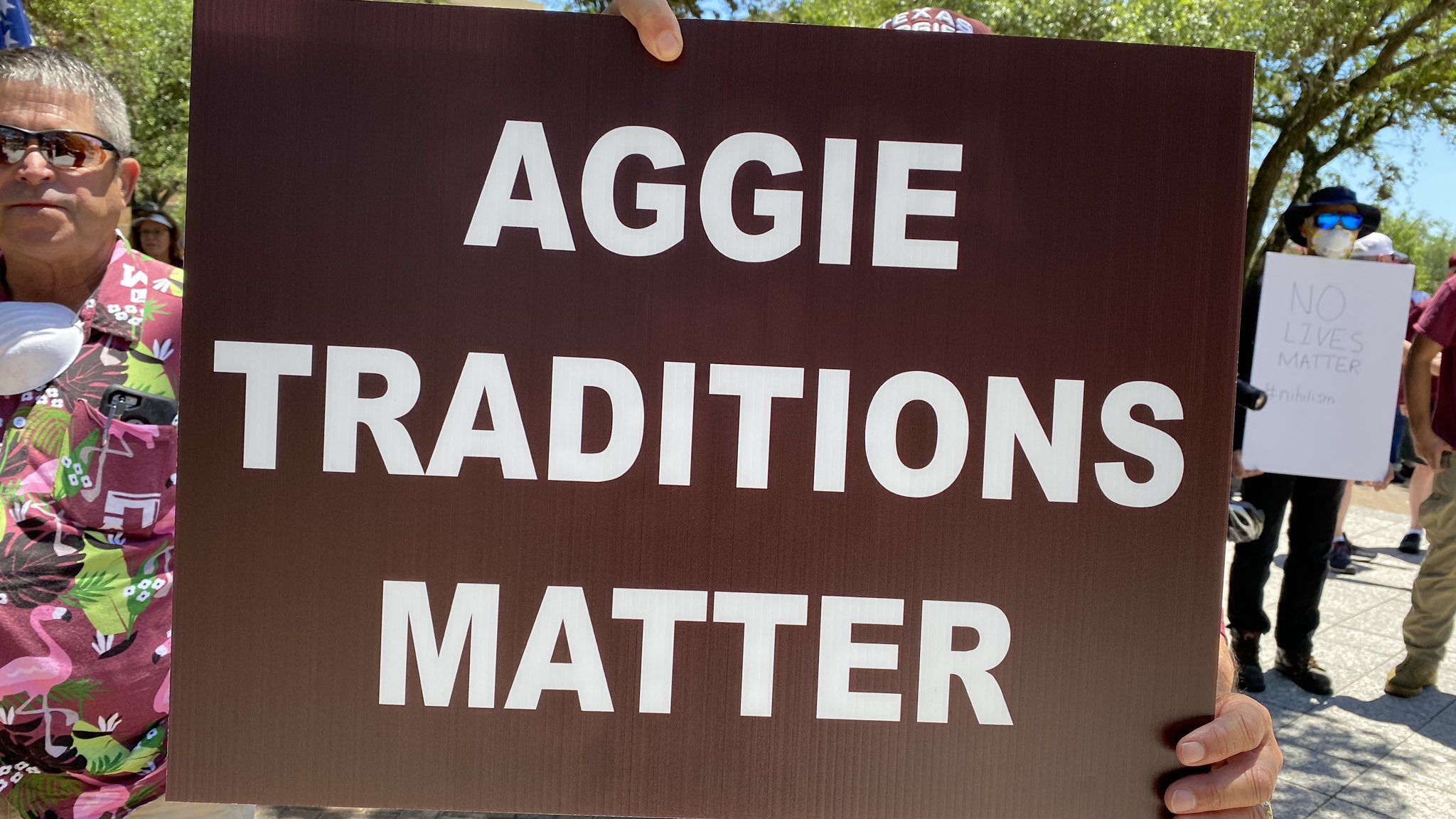 Eaajsp5X0AEchpY?format=jpg&name=large