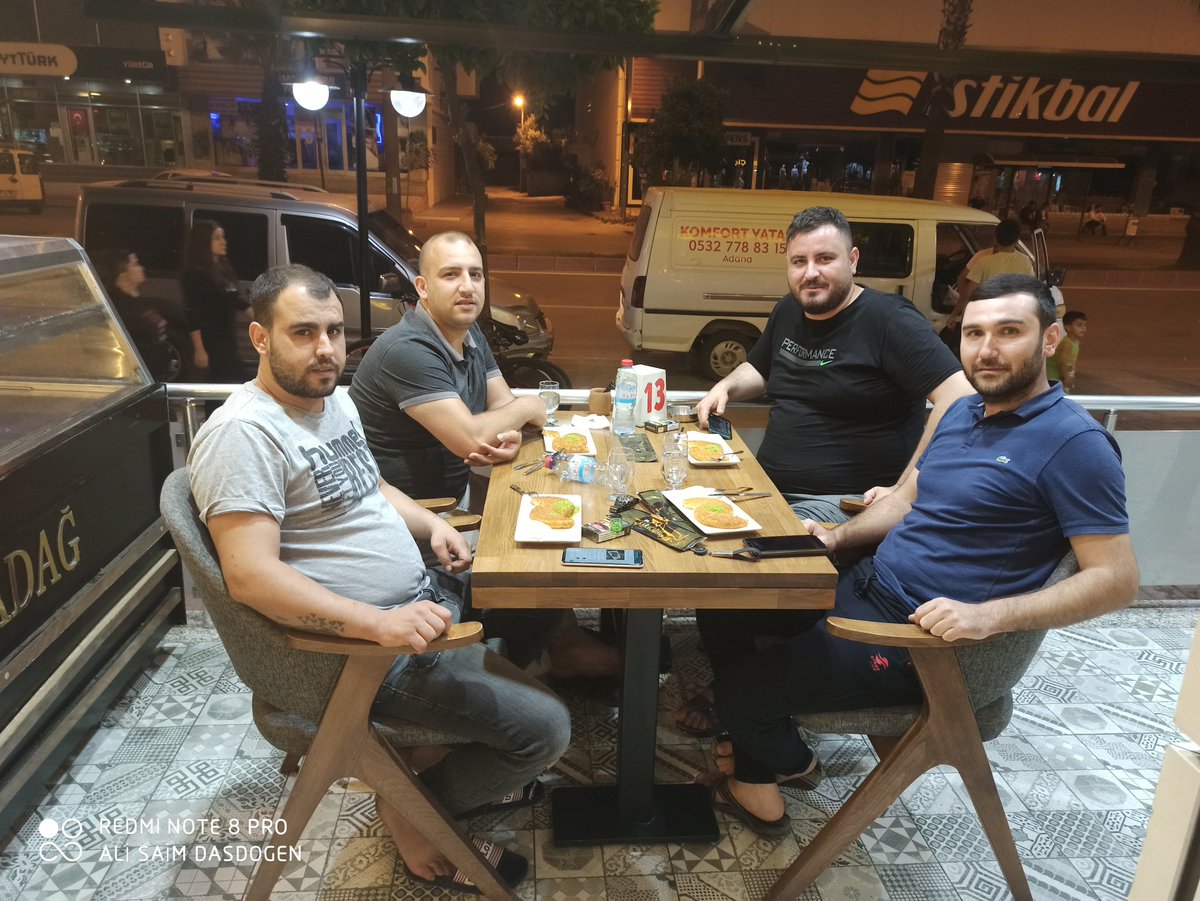 DasdogenSaim's tweet photo. Dostlarla künefe keyfî https://t.co/QTCaxhEr86