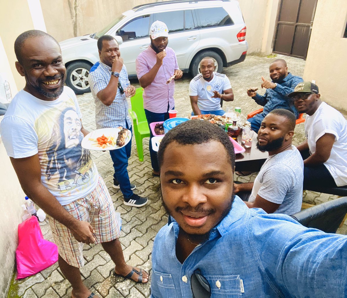 bonario89's tweet photo. It was fun and friendly banter, as Ochiagha @ronaldnzimora hosted the Brothers Grill Meet today.
@Opey3mi @theofficialFEMI @Pekaaay @chygoz33 @TBlazejr @amanzejnr https://t.co/noTmKbuvis