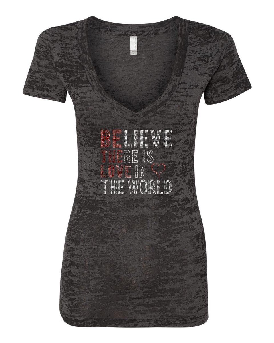 ToddAle59319564's tweet photo. @Oprah When My 16 year old Daughter was 11 She saw this Message and said Daddy what the World really needs is LOVE and on that day BElieve THEre is GOOD in the World, became BElieve THEre is LOVE in the World! WE would LOVE to Gift you One... Please let us know how? 🙏❤️🙏 https://t.co/DIq4PmMMi6