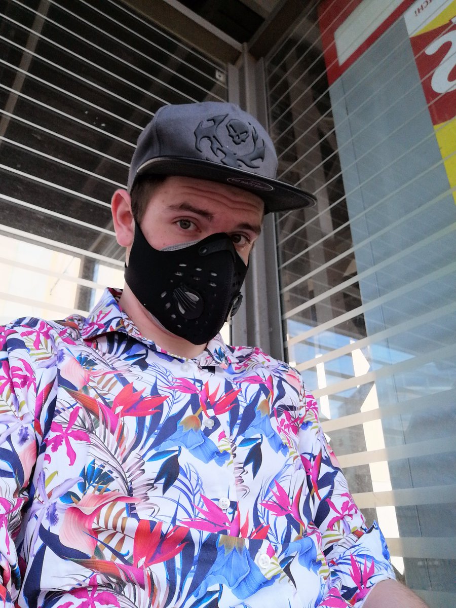 GermanPropStore's tweet photo. Did a @just_Reaps Cosplay today.
I think it turned out quite well! https://t.co/OzwPBtCMx0