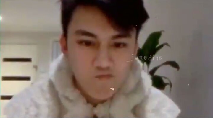 whosriee's tweet photo. sir being this cute isnt legal pls show me ur id and ur phone number for legal purposes sir https://t.co/7rjF03E3s9