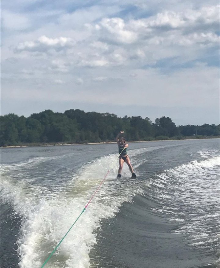 SherriLeimkuhl1's tweet photo. Perfect way to spend a beautiful day ππ£ββοΈβ€π»
#fridayvibesπ #kayak #waterski #boating #familygoals #familytime #ο¬tlife #outdoors #whenimnotwriting #sunshinestateofmind #maryland #SherriLeimkuhler #swimbikerunwrite https://t.co/jL5D01ACF1