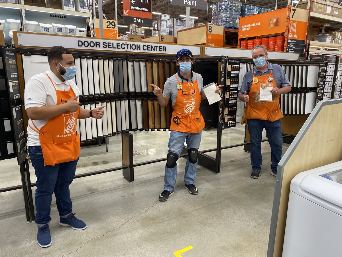 I am honored to present my first homer awards as an assistant manager and recognize these 2 individuals for their amazing customer service! Leading our team by example every single day and getting customer praises on a daily basis! Thank you guys for all you do! LETS DO THIS!!!