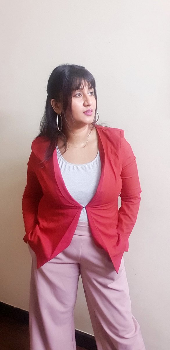 Red and pink together is now one of the season's coolest colour pairings
#redandpink #red #pink #fashionlover #fashion #selfie #lockdown #bangs #styling #instagood #instaclick #singerforlife #supriyaaram #supriyalohith #performer #indian #proudindian #bangalore #bengaluruhudugi