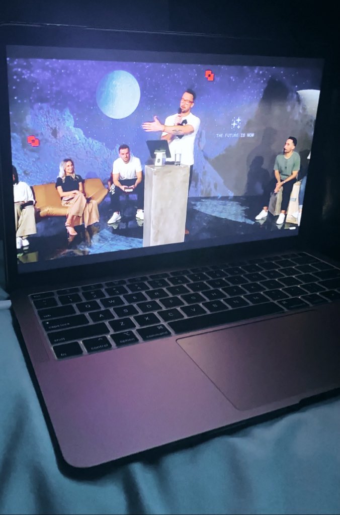 mylesjrobinson's tweet photo. “clairty for your calling is on the other side of your conviction.”
— @carllentzNYC #vousconference
#VousConference2020 | #vousconf https://t.co/FSl6fDq7sA