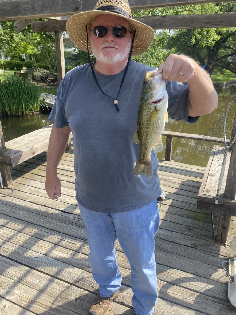 Dawgsfan0311's tweet photo. Not a bad day of fishing on the lake I grew up on #bassfishing #lake #hiddenlakeinthecity #lakejulianne #10total https://t.co/cGcrBp5rl4