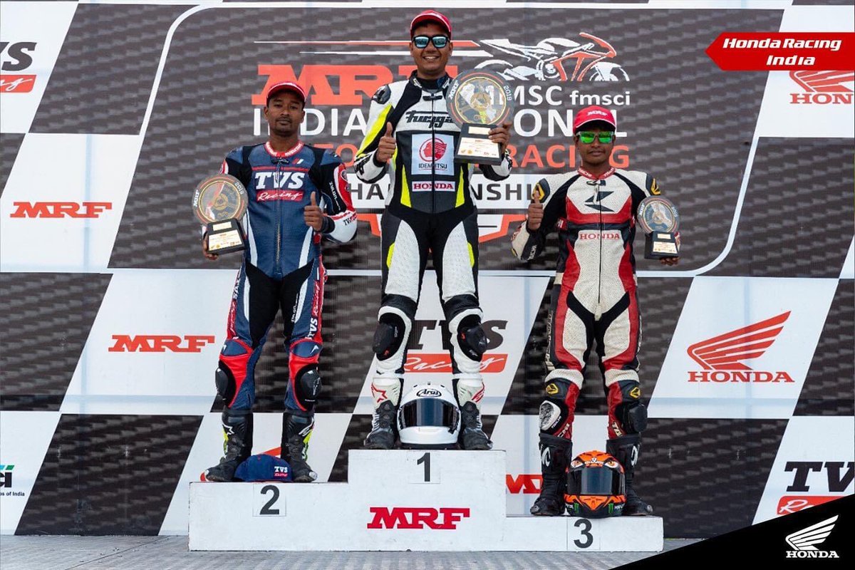 HondaRacingIND's tweet photo. Riding his way to success- Sarath Kumar deserves a #Throwback. He sealed the championship in #PS165 Category at the Indian National Motorcycle Racing Championship in 2019. #ThrowbackTrackdays #SarathKumar #HondaRacingIndia https://t.co/iaAhEaiU7D