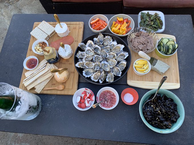 Eating my feelings 💫 https://t.co/aSx29ZmeWS