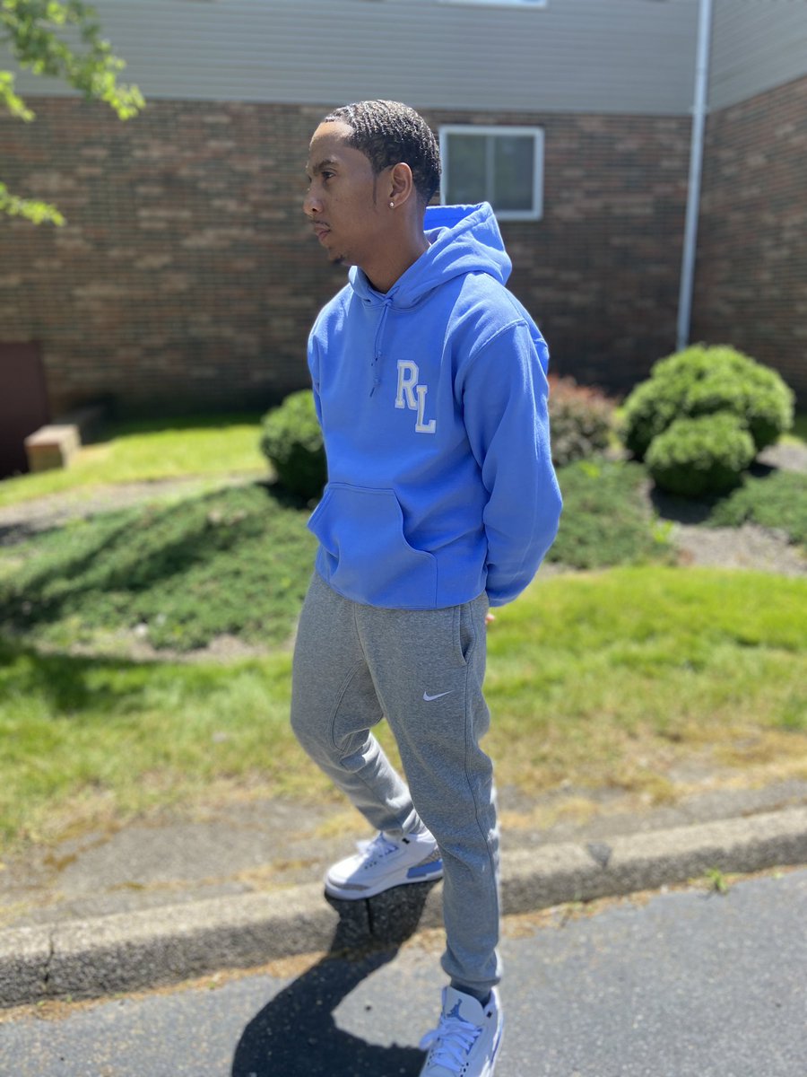 Roah_24's tweet photo. I can only stop myself no one else can or no obstacle will. It’s me vs me #RunLight. S/O @ronn_amos &amp; @runn__light for the custom hoodie! #blackclothingline https://t.co/rvj7AApEfl