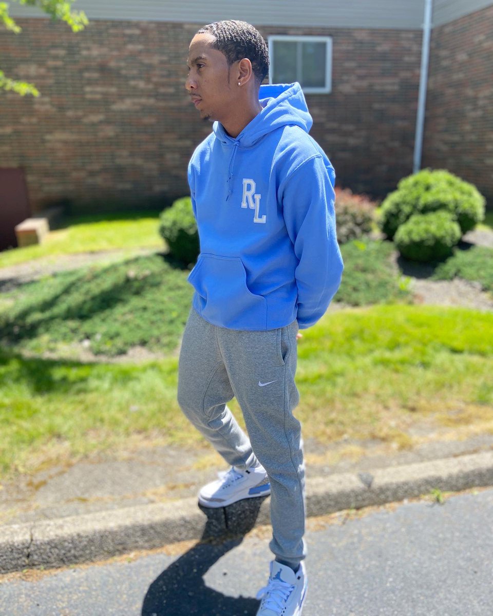 Roah_24's tweet photo. I can only stop myself no one else can or no obstacle will. It’s me vs me #RunLight. S/O @ronn_amos &amp; @runn__light for the custom hoodie! #blackclothingline https://t.co/rvj7AApEfl