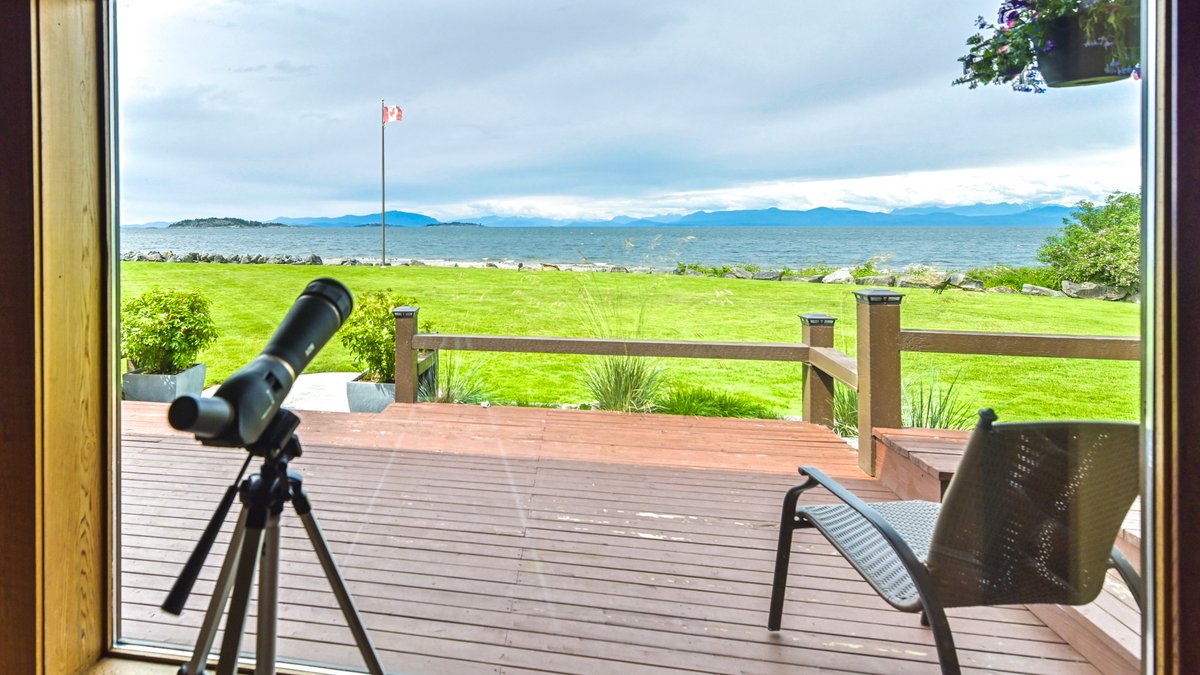 6998 Strait Road, Lantzville, BC
Offered at $3,498,000
Walk-on Waterfront Estate in Lower Lantzville. 1.59 acre waterfront log home.
jasonjennings1.my-ubertor.com/Properties.php…