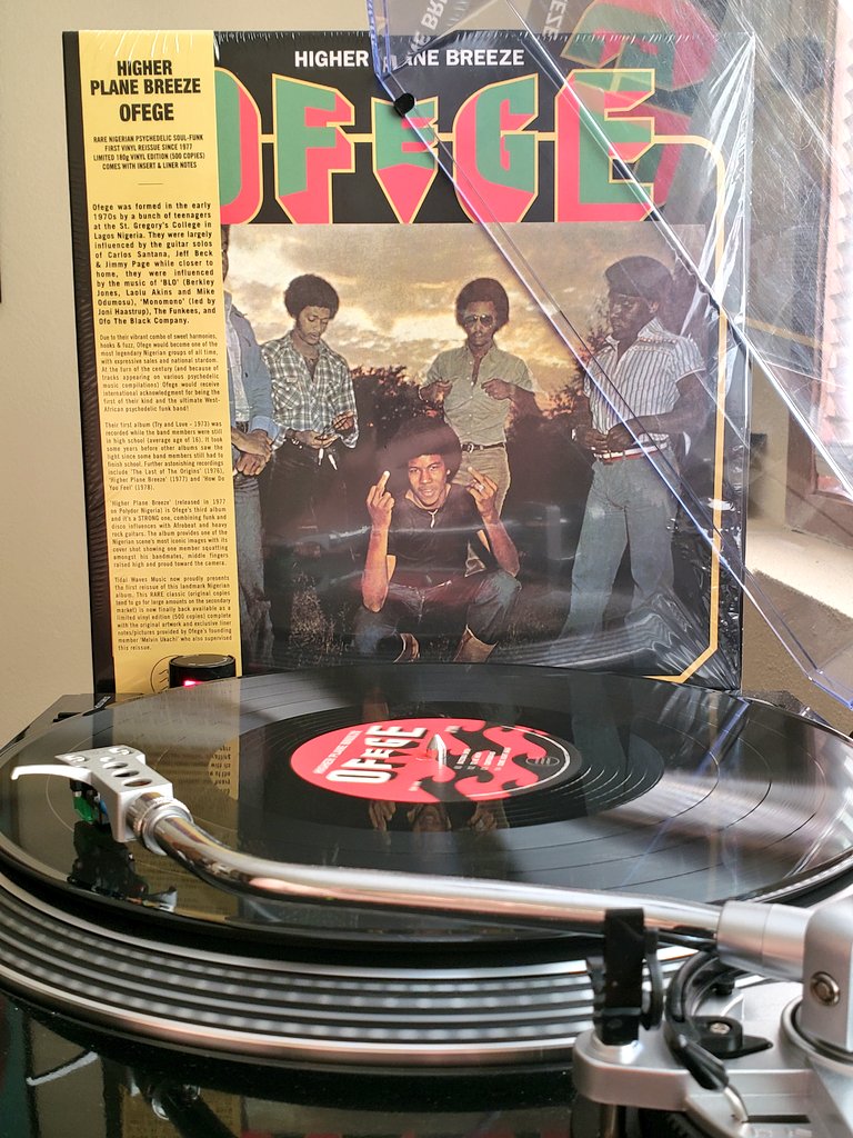 NowSpinningKL's tweet photo. Ofege - Higher Plane Breeze (1977/2019). Received no recognition outside of Nigeria in their time. Glad the folks at @tidalwavesmusic and @lightintheattic gave their 4 albums new life. 3rd of such here. #nowspinning #vinyl #psychedelicrock #funk #afrobeat #soul #ofege https://t.co/X0NlWWnNmc