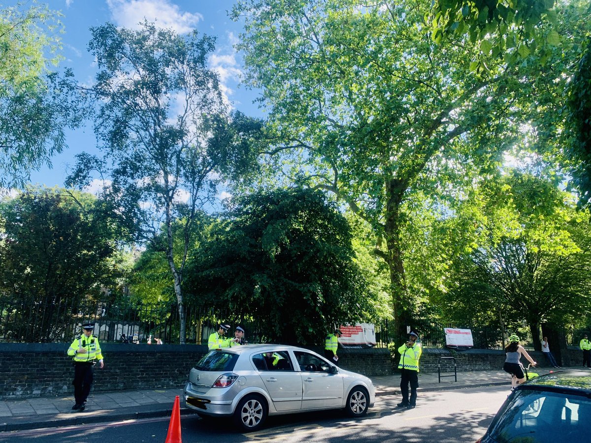 MPSSpecials's tweet photo. Additionally some of the 30 MSC from @MPSTowerHam @MPSHackney out today were also assisting our response teams and running a stop site resulting in two seizures for no insurance ad multiple tickets issued #CEMSC https://t.co/WTWIGjxSNv