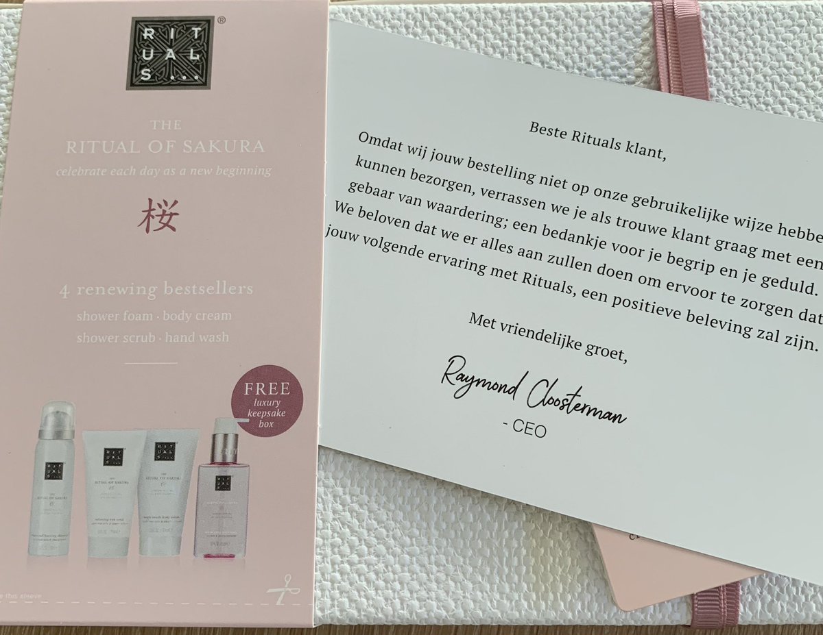 Wat een ontzettend leuke verrassing bij de post vandaag <a href="/Rituals/">x2Much Clan</a> Dank daarvoor!! #attent Ontvangen omdat de bezorging van mijn bestelling langer duurde dan gebruikelijk! #service #klantenbinding #tevreden